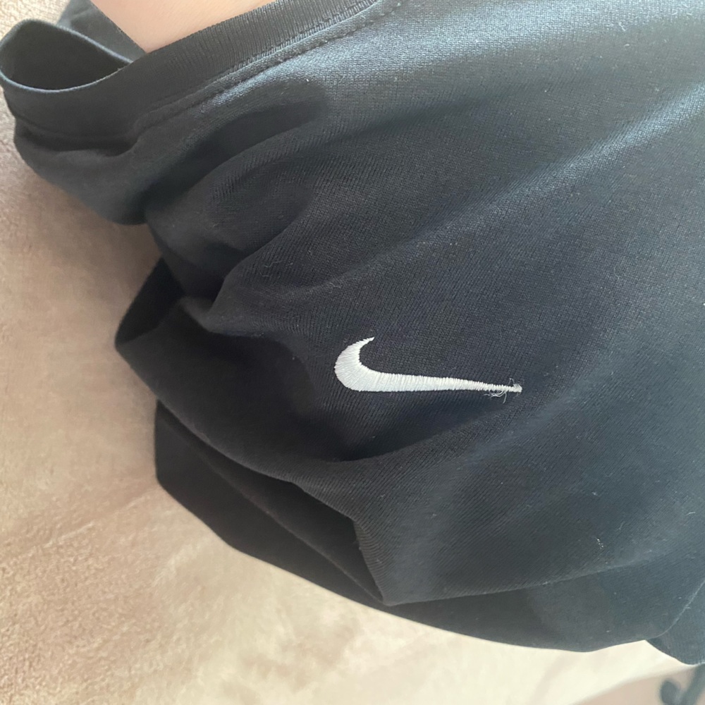Nike dri-fit workout tshirt - Picture 4 of 4